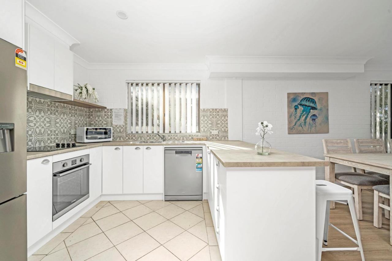 Husky 56 Beachfront Villa'S - Great Location On The Beach 赫斯基森 外观 照片